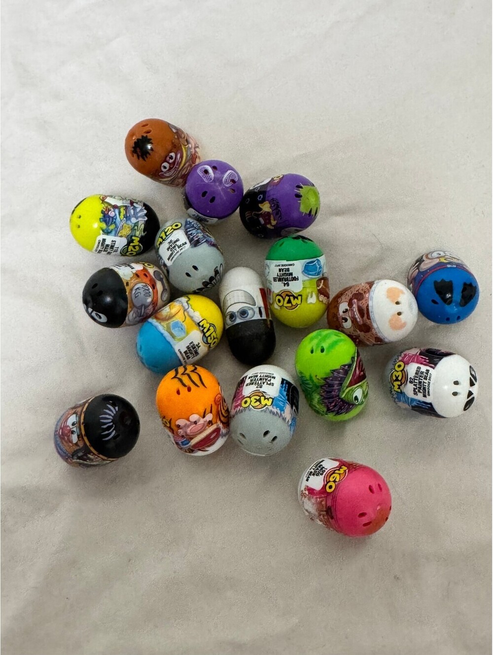 Moose Mighty Beanz 2017 Series 1 Mixed Character Lot of 17